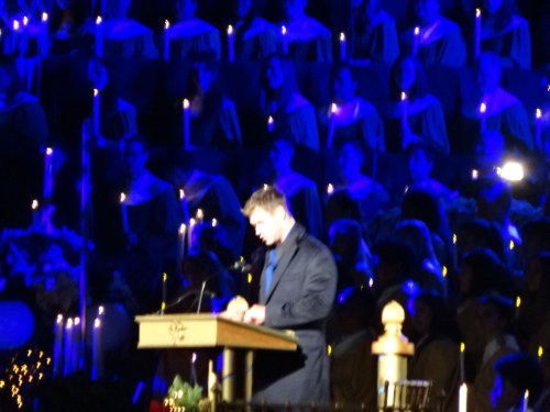 Chris Hemsworth reading the Story of Christmas