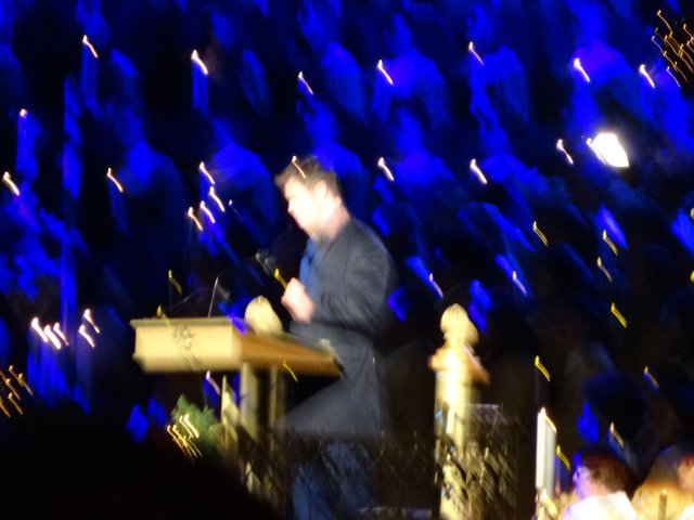 Chris Hemsworth reading the Story of Christmas
