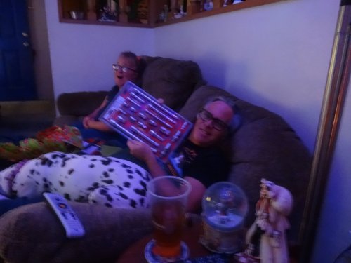 dad opening birthday presents