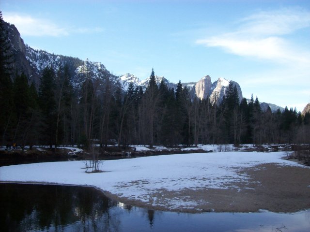 Snow in the valley 