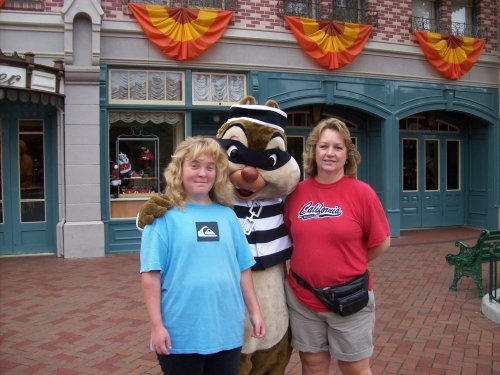 Melissa, Lori, and criminal Dale 