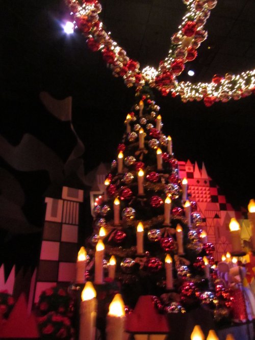 Christmas tree in Small World 