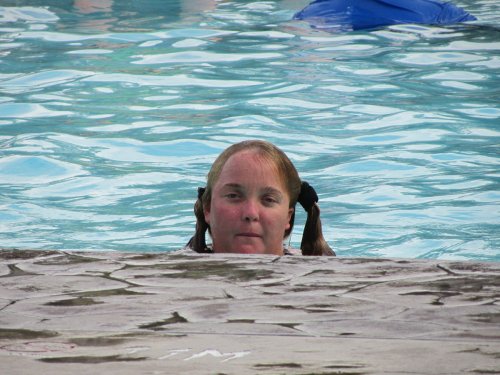 Melissa in pool 