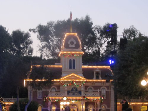 Disneyland City Hall