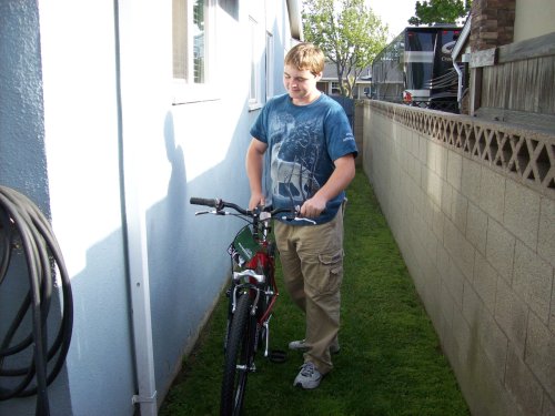 Jonny discovers new bike 