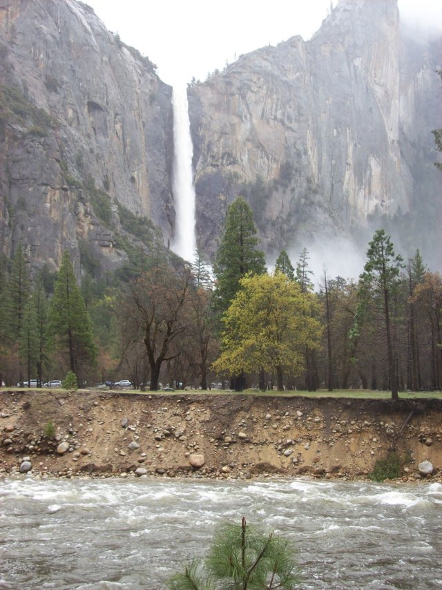 Bridalveil falls 