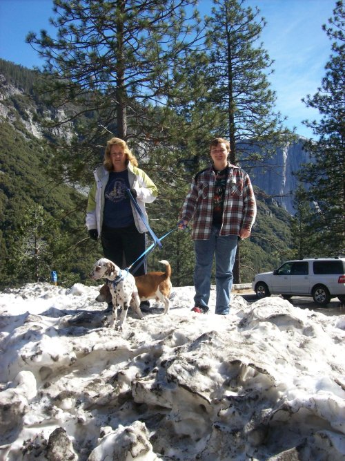 Mom, Jonny, Lucky and Riley in Yosemite 