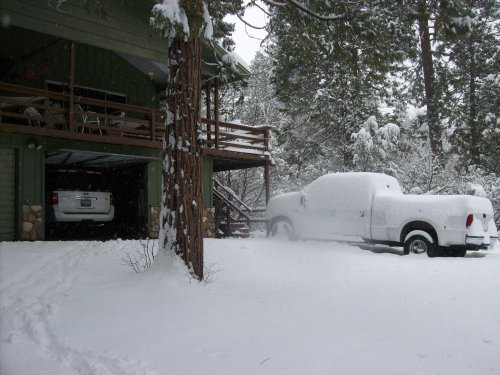 Morning snow at the cabin 