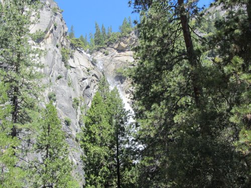 Waterfall near El Portal 