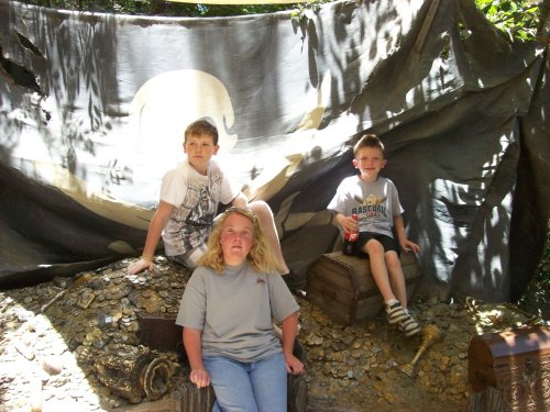 Melissa & boys on pirate treasure 