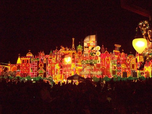 It's a Small World- Christmas - Disneyland 