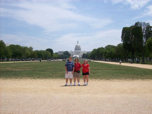 Mom & kids on the mall in DC 