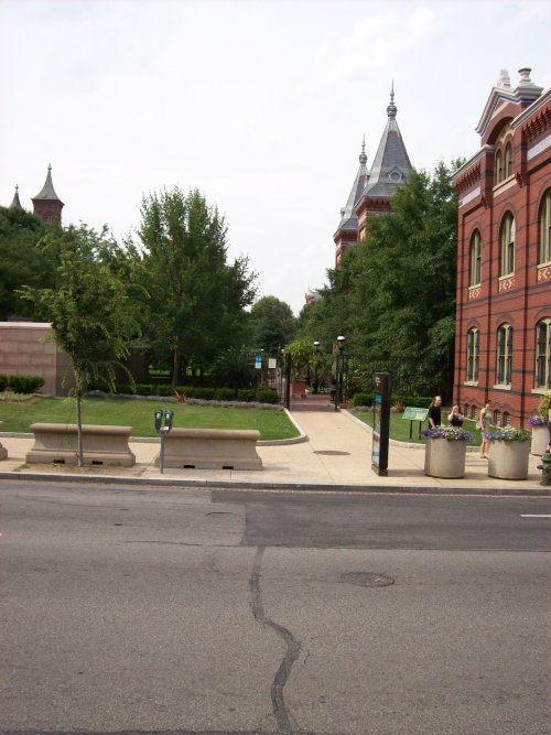 Smithsonian castle 