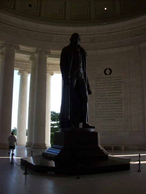Statue in Jefferson Memorial 